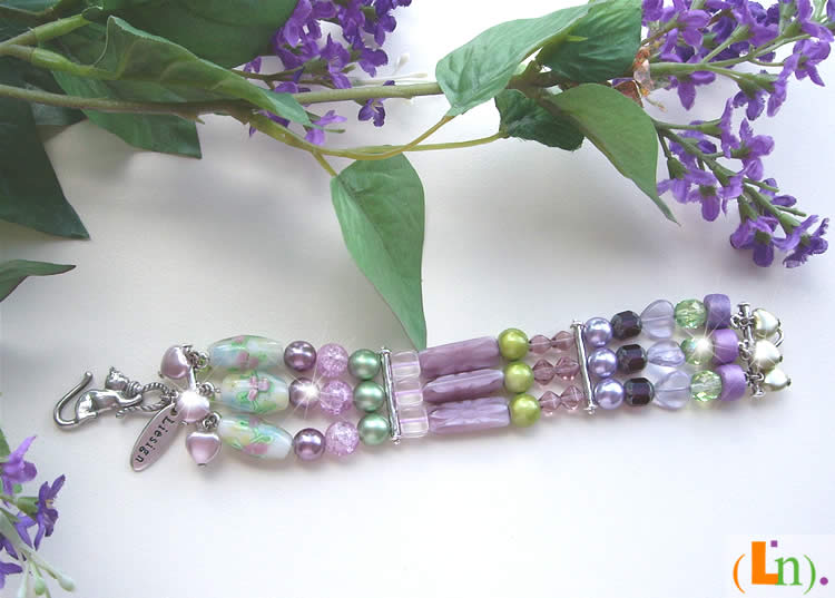 Butterfly Kisses Lilac